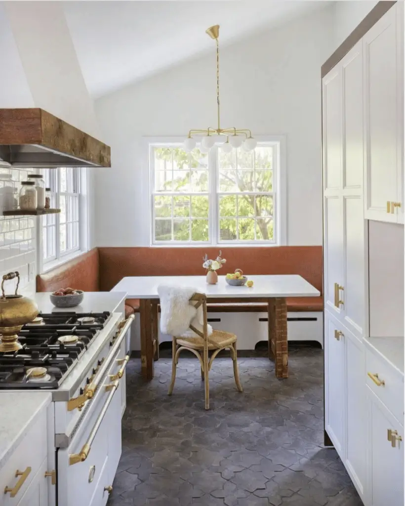 small kitchen banquette