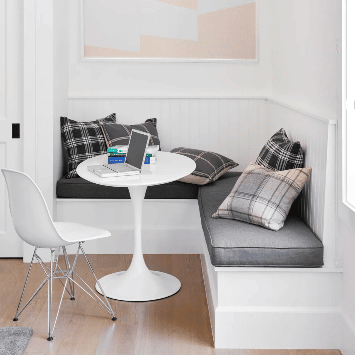 Best Space-Saving Table and Chairs Ideas for a Small Kitchen