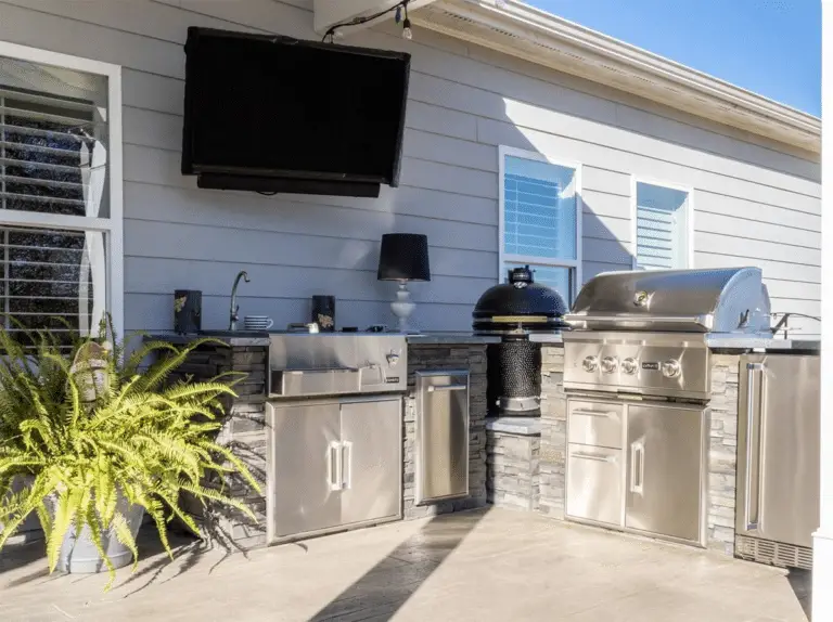 Entertain Outdoors: The Ultimate Guide to an Outdoor Kitchen with TV