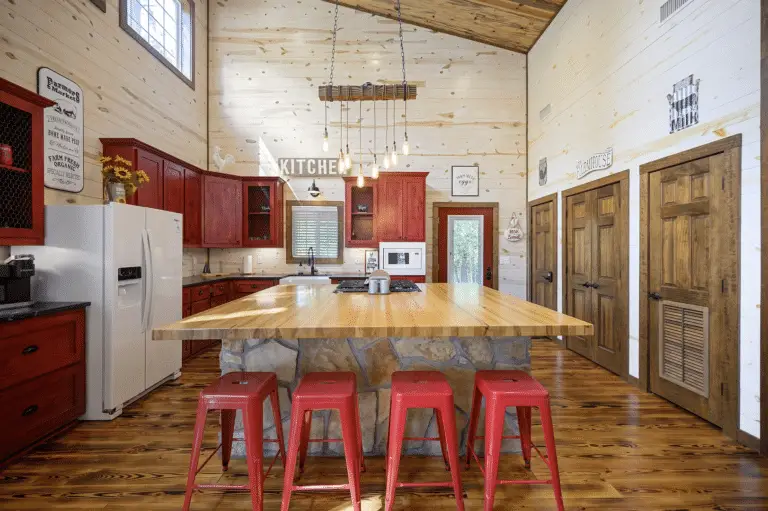 Bright Ideas: Illuminating Your Barndominium Kitchen with the Perfect Lighting Solutions