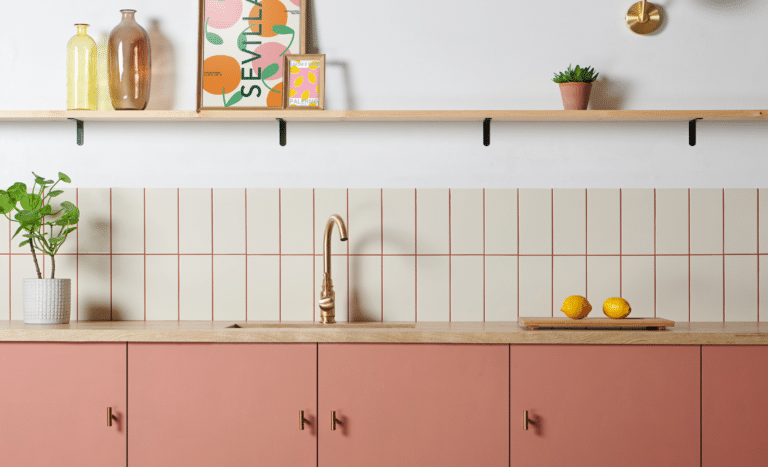 Choosing the Perfect Grout Color for White Subway Tile in Your Kitchen